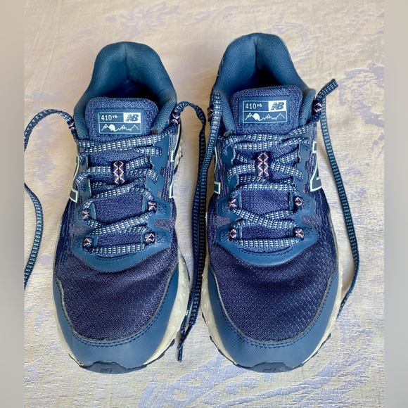 New Balance Womans Trail Running Shoes - Picture 4 of 14